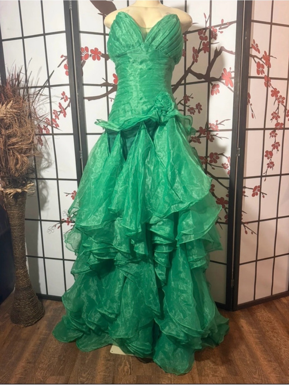 Emerald Strapless Ruffled Formal Gown